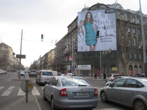 AbOvo_M__dia_Ar__na_Plaza_a_Bajcsyn_120301_nappal_002.JPG
